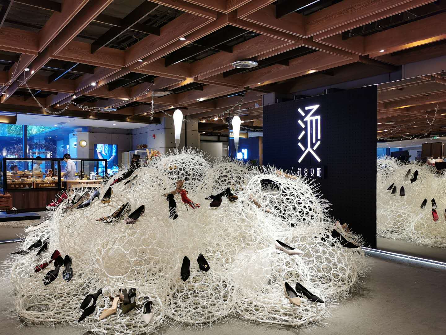 “展柜定制”或者“定制展柜”最最基础注意点